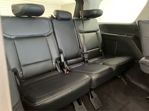 Used 2025 Ford Expedition Platinum AWD/4WD image 21