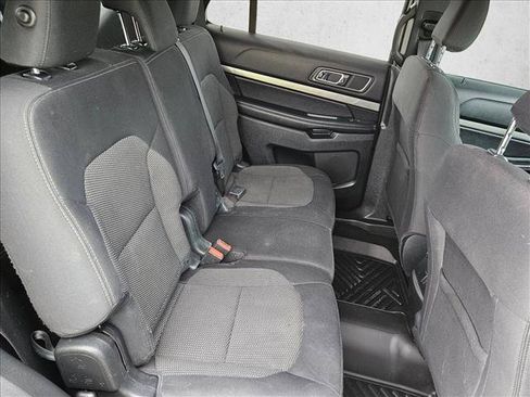 Used 2019 Ford Explorer XLT w/ Equipment Group 201A FWD image 20