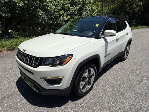 Used 2019 Jeep Compass Limited AWD/4WD image 2