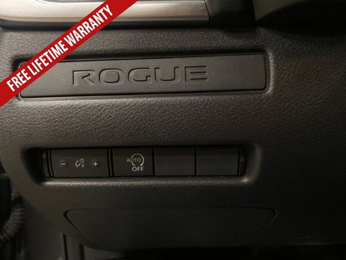 Used 2023 Nissan Rogue S AWD/4WD image 30