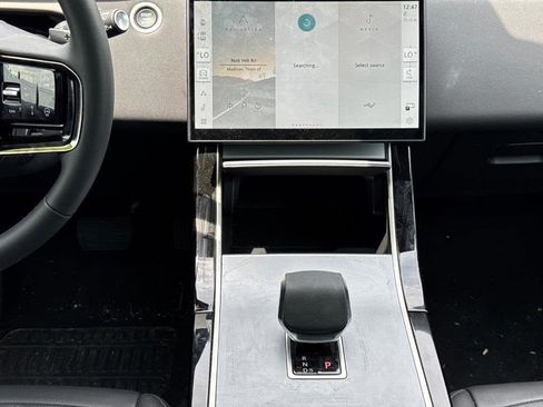 Certified 2025 Land Rover Range Rover Evoque S image 9