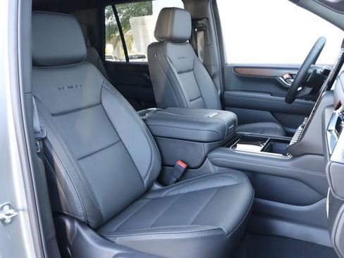 New 2026 GMC Yukon Denali w/ Sun & Power Step Package image 23