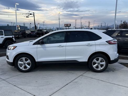 Used 2022 Ford Edge SE w/ Cargo Accessory Package image 2