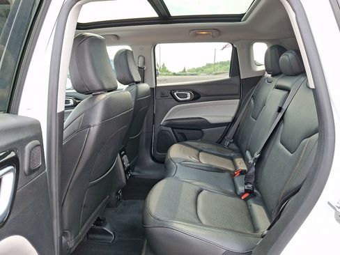 Certified 2022 Jeep Compass Limited w/ Elite Group AWD/4WD image 10