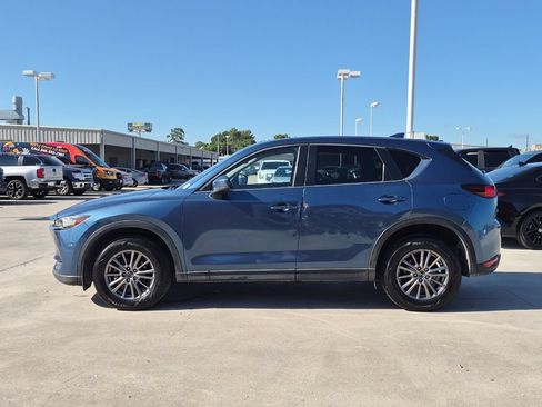 Used 2017 MAZDA CX-5 Touring w/ Preferred Equipment Package FWD image 3