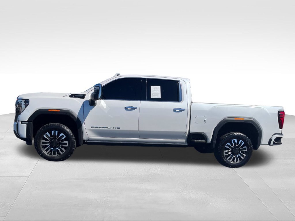 Used 2024 GMC Sierra 3500 Denali Ultimate AWD/4WD image 2