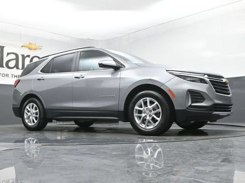 Used 2023 Chevrolet Equinox LT FWD image 2