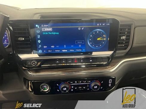 Used 2024 Chevrolet Silverado 1500 LT AWD/4WD image 18