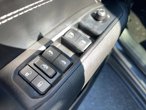 Used 2022 Jeep Compass Latitude w/ Sun and Sound Group image 12