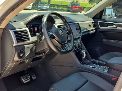 Used 2019 Volkswagen Atlas SEL R-Line FWD image 10