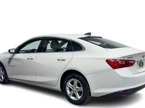 Used 2019 Chevrolet Malibu LS FWD image 4