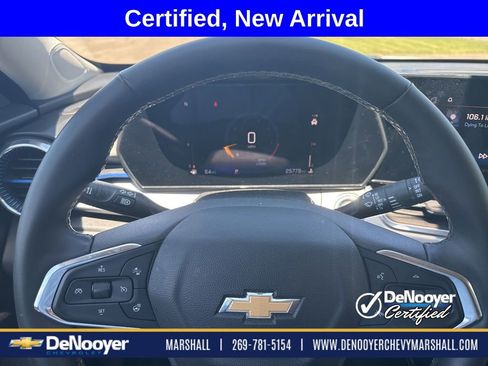 Used 2025 Chevrolet Trax LT w/ Driver Confidence Package FWD image 14