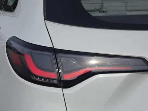 Used 2023 Honda HR-V LX image 30