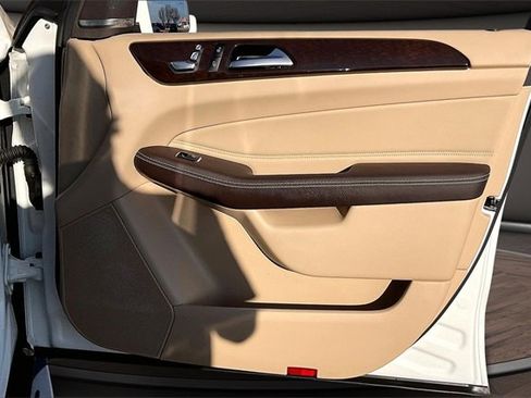 Used 2018 Mercedes-Benz GLE 350 w/ Premium 1 Package image 22