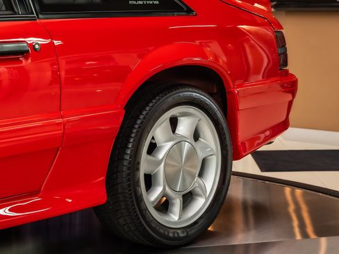 Used 1993 Ford Mustang Cobra RWD image 31