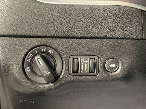 Used 2022 Dodge Charger R/T RWD image 16