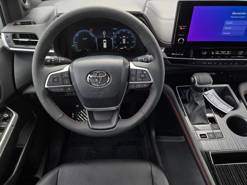 Certified 2026 Toyota Sienna XSE FWD image 13