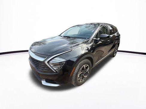 Used 2025 Kia Sportage LX image 7