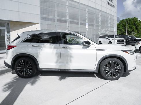 Used 2021 INFINITI QX50 Luxe w/ Appearance Package FWD image 11