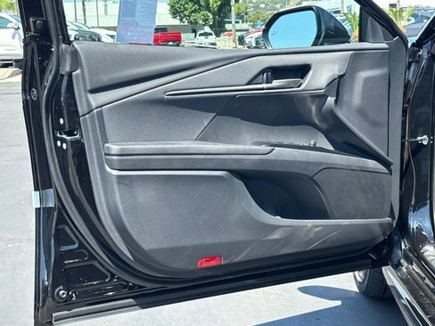 New 2026 Toyota Camry Hybrid FWD image 18