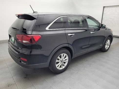 Used 2019 Kia Sorento LX image 10