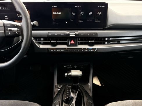 Used 2025 Kia K4 FWD image 17