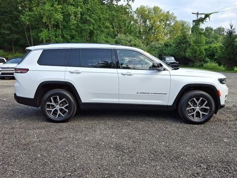Certified 2023 Jeep Grand Cherokee L Limited AWD/4WD image 7