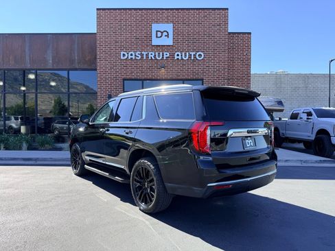 Used 2021 GMC Yukon SLT w/ Rear Media and Nav Package AWD/4WD image 6