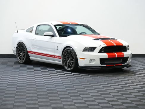 Used 2014 Ford Mustang Shelby GT500 w/ Equipment Group 821A image 5
