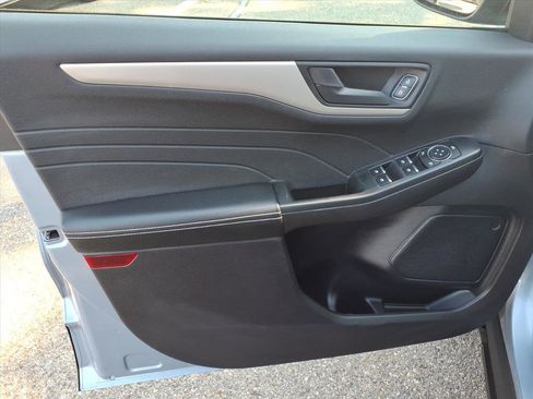 Certified 2022 Ford Escape SE image 13