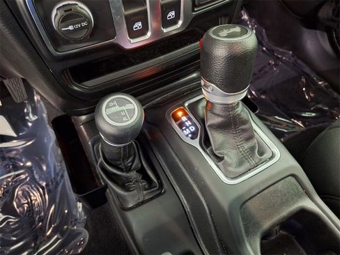 Certified 2021 Jeep Wrangler Sport S image 20