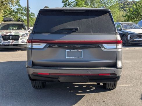 Used 2024 Lincoln Navigator L Reserve AWD/4WD image 4