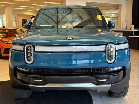 Used 2022 Rivian R1T Launch Edition image 2