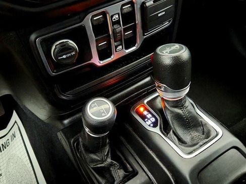 Used 2019 Jeep Wrangler Unlimited Sport S AWD/4WD image 16