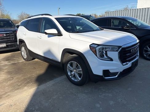 Used 2023 GMC Terrain SLE w/ Driver Convenience Package image 1