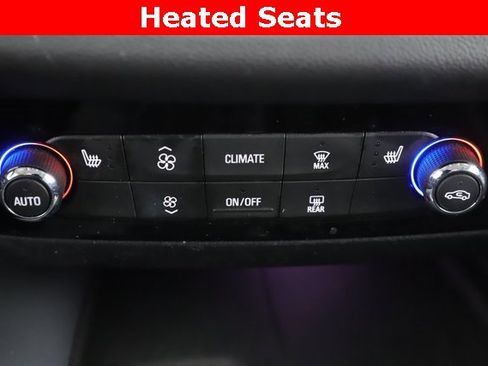 Used 2019 Buick Enclave Essence image 4