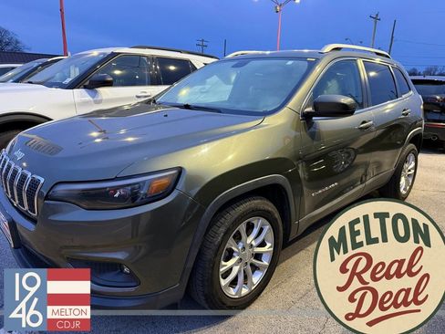 Used 2019 Jeep Cherokee Latitude w/ Popular Appearance Group image 1