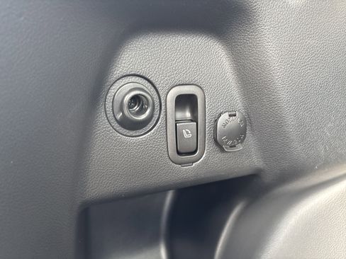 Used 2018 Subaru Forester 2.5i Touring image 19