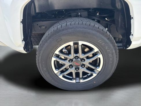 Certified 2026 Toyota Tacoma TRD Sport AWD/4WD image 35