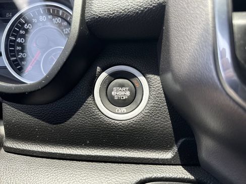 Used 2023 RAM 1500 Laramie AWD/4WD image 18
