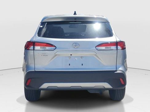 Used 2023 Toyota Corolla Cross L image 4