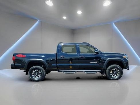 Used 2019 Toyota Tacoma TRD Off-Road w/ TRD Premium Off Road Package AWD/4WD image 22