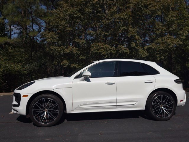 Used 2023 Porsche Macan AWD/4WD image 11