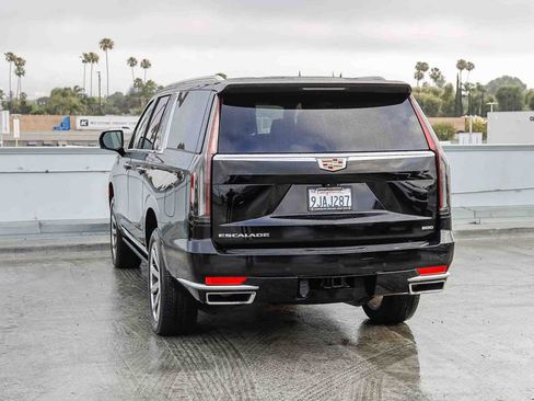 Used 2024 Cadillac Escalade ESV Premium Luxury Platinum AWD/4WD image 6