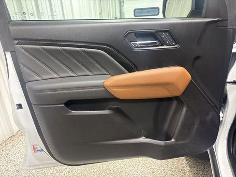 Used 2024 GMC Canyon AT4 w/ AT4 Premium Package image 12