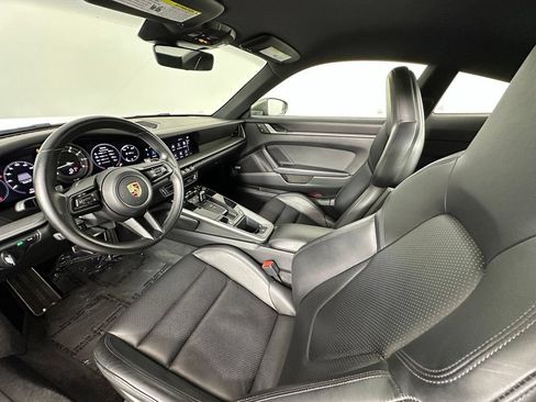 Certified 2022 Porsche 911 Carrera RWD image 4