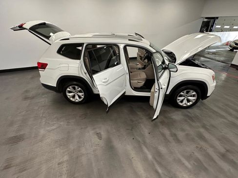 Used 2019 Volkswagen Atlas SE w/ Panoramic Sunroof Package image 54