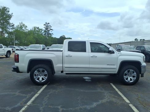 Used 2017 GMC Sierra 1500 SLT AWD/4WD image 3