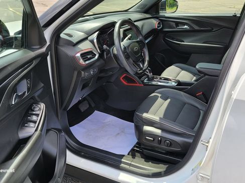 Used 2021 Chevrolet TrailBlazer RS w/ Convenience Package FWD image 18