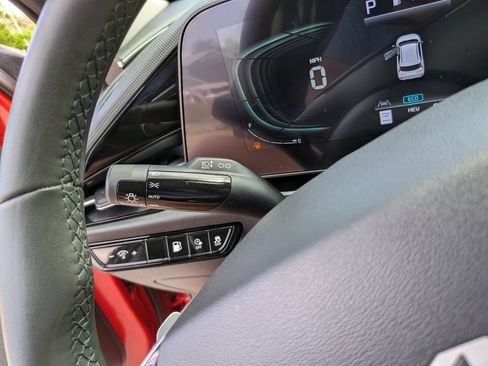 Certified 2023 Kia Niro EX FWD image 32